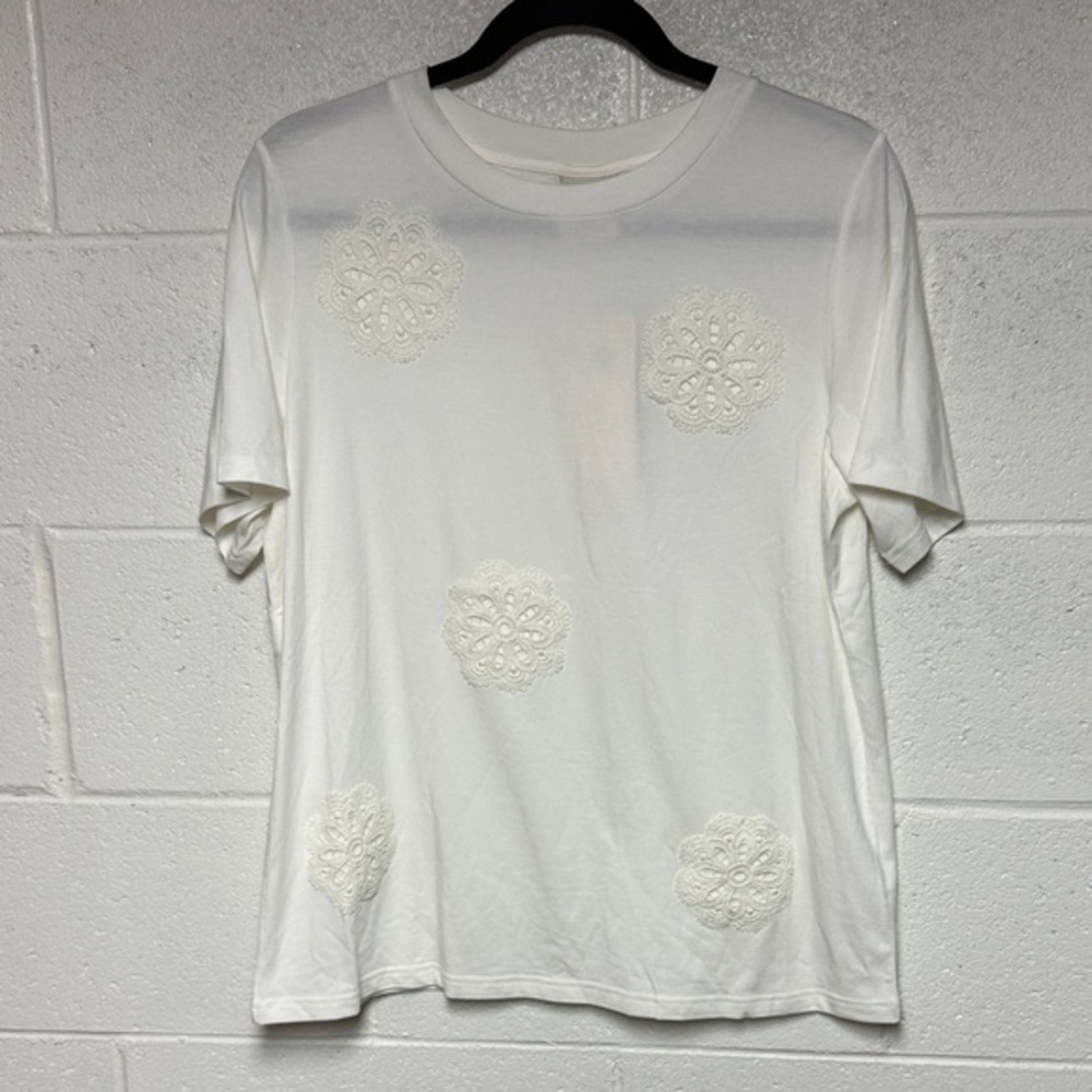 Laurie Felt Off White Lace Accent Short Sleeve Tee